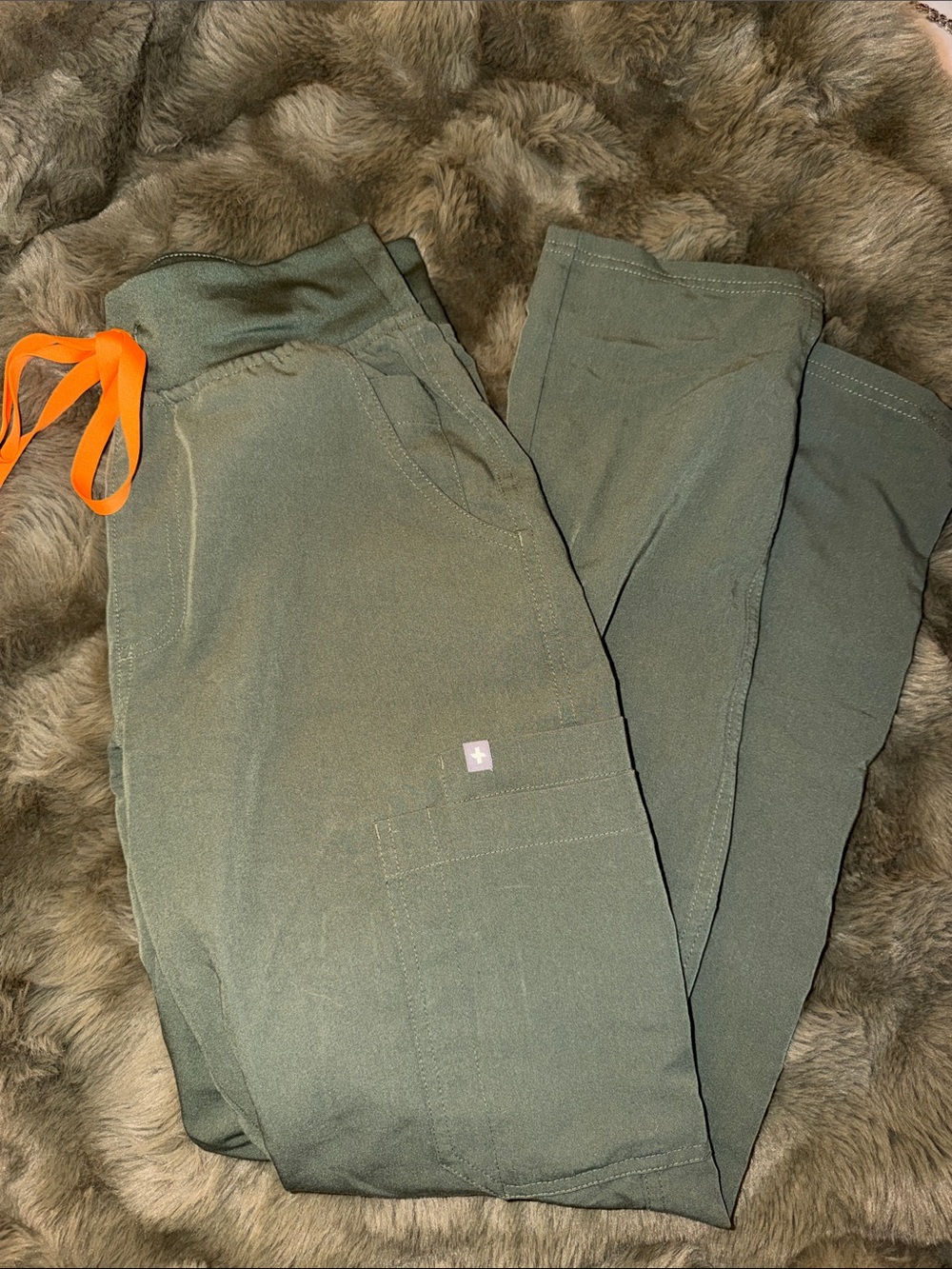 FIGS Women’s Moss Green Scrub Pants - Size XS